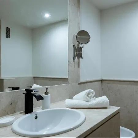 Casa Milo سوتوغراندِ
